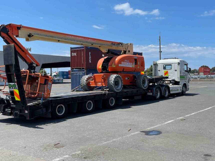 DVR towing tauranga gallery image10 machinery on tow truck